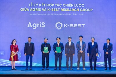 The signing ceremony of the cooperation agreements between AgriS and strategic partners, both domestic and international, witnessed by leaders of Tay Ninh Province, AgriS, and partners (PRNewsfoto/TTC AgriS (Thanh Thanh Cong –&nbsp;Bien Hoa JSC))