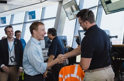 United CEO to employees: “You have come together to take care of our customers”