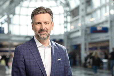 Josh Earnest