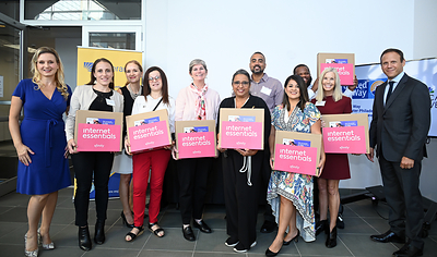 Representatives from Comcast, the United Way of Greater Philadelphia and Southern New Jersey and Digital Navigator Network organizations – which include ACLAMO, Beyond Literacy, Chester Education Foundation, Drexel ExCITe Center, Esperanza, Literacy Council of Norristown, Media Fellowship House and SEAMAAC.