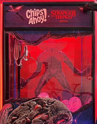 CHIPS AHOY! COOKIE x Stranger Things Claw Machine