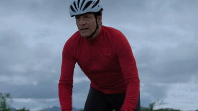 Man exercising before enjoying a Clif bar.