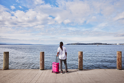 Introducing the Un-carrier On from T-Mobile – the Smartest, Flyest Carry-On Ever
