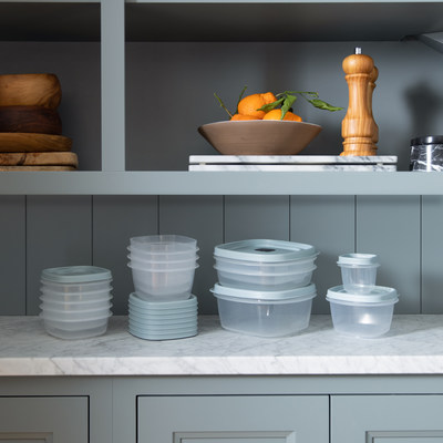 Rubbermaid has collaborated with home and designer influencer duo Chris Loves Julia on a new version of its classic EasyFindLids container line, which features a Skylight Blue lid color. The partnership is part of Rubbermaid’s new Designer Series, through which Rubbermaid will work with creators to add modern looks to everyday food storage.