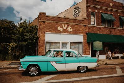 Vintage Car outside Sun Studio (PRNewsfoto/Booking.com)