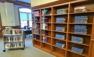 APUS is donating 7,500 books, war journals, and archives to several local non-profits and military-affiliated libraries.