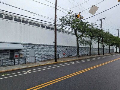 Washington Trust’s Commercial Real Estate Group recently financed a 350,000 square foot industrial building located on Broad Street in Central Falls, R.I.