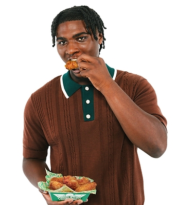 Rookie QB and OG Wingstop fan Cam Ward got a first taste of the new Smoky Chipotle Rub flavor ahead of his regular season debut.