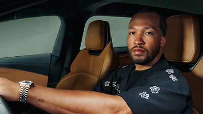 Jalen Brunson of the New York Knicks sits inside the Lucid Gravity SUV as part of the company's latest marketing campaign celebrating those who refuse to settle for the status quo.
Photo by Jason McDonald