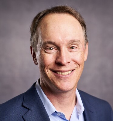 Van Valkenburgh has 25+ years of experience driving revenue growth and market expansion as a Global Alliances & Channels executive and former Big 4 Consulting Principal.