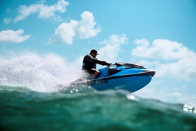 The 2026 Sea-Doo RXP-X hits the water in a new Gulfstream blue colorway with the optional 10.25” Touchscreen Display. (CNW Group/BRP Inc.)