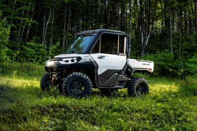 The all-new 2026 Can-Am Defender HD11 raises the bar for the ute-rec side-by-side category. (CNW Group/BRP Inc.)