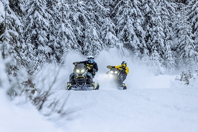 Select Ski-Doo Renegade 2026 models get a new front suspension for better handling. (CNW Group/BRP Inc.)
