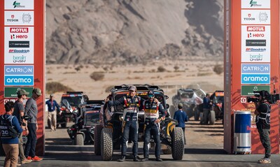Chaleco López and co-pilot Juan Pablo Latrach of the Can-Am Factory South Racing Team at the start of the Dakar Rally 2025 and won a hard-fought second-place finish. (CNW Group/BRP Inc.)