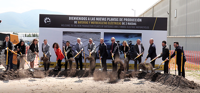 To mark the start of construction of the building, a special event was held today with BRP leaders and special guests, including Graeme C. Clark, Canadian Ambassador to Mexico, Luis Nava, Mayor of the City of Querétaro, Íker Jiménez, General Director of Global Economic Impulse, Tania Palacios, Secretary of Sustainable Development of the Municipality of Querétaro and Marco del Prete, Secretary of Sustainable Development. (CNW Group/BRP Inc.)