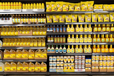 Loblaw pilots no name store to help customers save on food and household essentials (CNW Group/Loblaw Companies Limited - Public Relations)