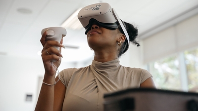 Hydro One customer care team training using VR tools during a session at Hydro One’s Clegg Road Facility in Markham, Ontario. (CNW Group/Hydro One Inc.)