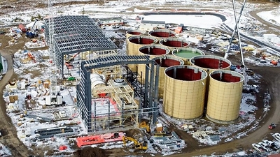 CIL Tanks and Processing and Reagents Buildings Installation (CNW Group/Artemis Gold Inc.)