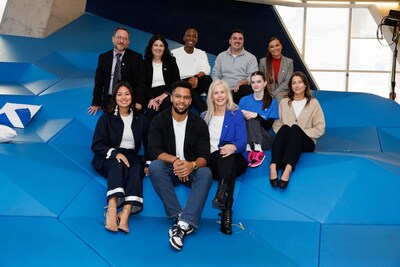 Mary Deacon, Chair of Bell Let's Talk, Michael Cooper, Vice President, MHRC and Melissa Grelo, Co-Host of CTV's The Social are joined by youth representatives for the unveiling of a new national report on youth mental health. (CNW Group/Bell Canada)