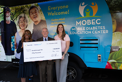 Sun Life and DentaQuest present Health Access Hero Award grant to Breakthrough T1D at launch of Mobile Diabetes Education Center (MOBEC) at Touro University California. (L:R) Dr. Katrina Eagilen, Chief Oral Health Access Officer, DentaQuest, a Sun Life company; Dr. Jay Shubrook, Professor of the Primary Care Dept., Touro University California; Julianne Lally, Associate Director, Medical Affairs, Breakthrough T1D