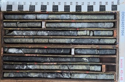 Figure 4: DDH2405T004 - Massive/Semi-massive/ breccia sulphide Cu mineralization at T5 target (154.0 – 161.4m shown). (CNW Group/Bravo Mining Corp.)