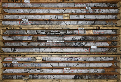 Figure 3: Very large spodumene crystals in high-grade pegmatite from Vega Zone in drill hole CV24-747. Core grades 12.6 m at 4.64% Li2O from 197.2 to 209.8 m, including 4.3 m at 5.55% Li2O. (CNW Group/Patriot Battery Metals Inc.)