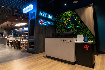 Beginning June 1, eligible Air Canada customers departing from Toronto’s downtown airport will have dedicated access to the only airline lounge at Billy Bishop Toronto City Airport (YTZ) to enjoy elevated comfort and convenience before they fly. (CNW Group/Air Canada)