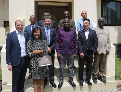Honorable Minister of Minerals, Dr. Doto Mashaka Biteko with Chairman of OreCorp, Matthew Yates (left) and Chairman and CEO of Silvercorp, Rui Feng (right) (CNW Group/Silvercorp Metals Inc)