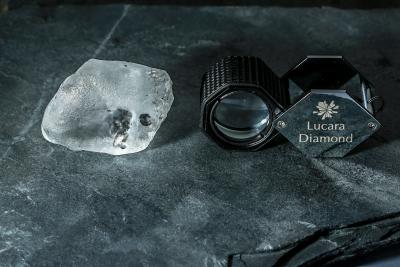 The 341 carat diamond recovered from the Karowe mine (CNW Group/Lucara Diamond Corp.)