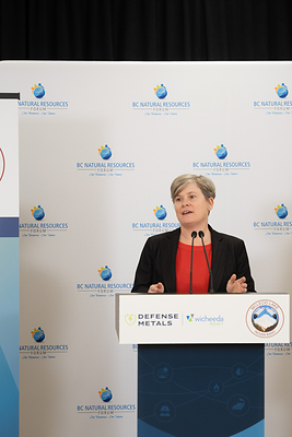 Minister of Energy, Mines and Low Carbon Innovation, Josie Osborne speaks at the announcement today. (CNW Group/Defense Metals Corp.)