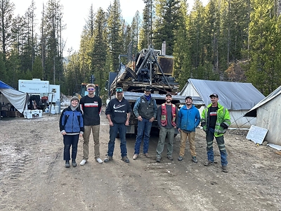 Image 1 - Metallis Resources and some of their key contractors on the final day at camp (CNW Group/Metallis Resources Inc.)