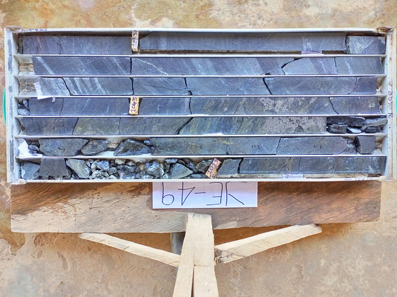 Figure 5: Photo of core from drill hole Y-49 returning
14 m of mineralized gabbroic intrusive with
   
   10.95 m at 0.58% Ni
and 0.80% Cu including 5.55 m grading 0.95% Ni and 1.37% Cu is
confirming the presence of a second mineralised zone. Individual
values reach up to 3.41% Cu (103.20 m) and 1.53% Ni (99.50 m).