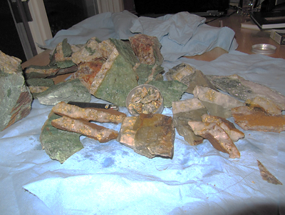 Photo 2: Coarse free gold in quartz from one of the veins on the Rivard property (CNW Group/Trillium Gold Mines Inc.)