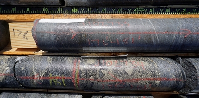 Figure 2.  QC-B3-25-005 core from 53.64m to 53.92m in upper picture and 55.04m to 55.35m in lower picture. (CNW Group/Metalex Ventures Ltd.)