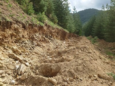 Figure 2 - Crown Point Exploration Trench (CNW Group/Silver Valley Metals Corp.)