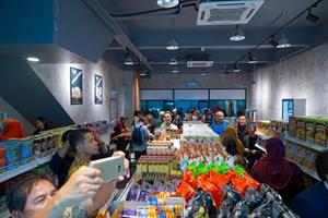 Store Image 3