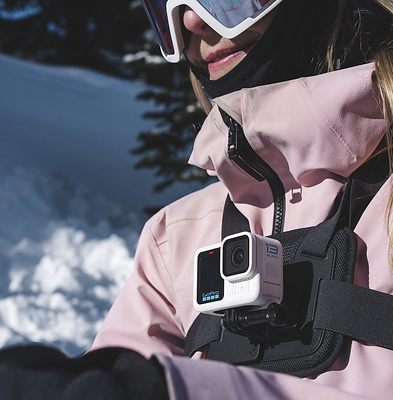 The striking new Polar White color brings a fresh look to GoPro’s flagship camera. It features best-in-class 5.3K60 video, HyperSmooth 6.0 video stabilization, legendary GoPro durability, interchangeable HB-Series Lens compatibility, magnetic mounting and the powerful Enduro battery. The camera is also compatible with the interchangeable HB-Series Lenses with Auto Detection.