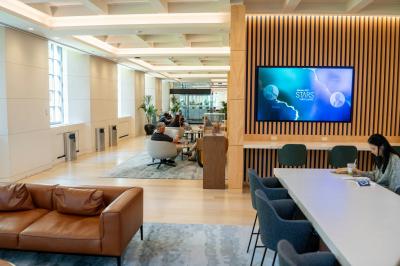 Interior office area in Manulife’s global headquarters in 2025. (CNW Group/Manulife Financial Corporation)