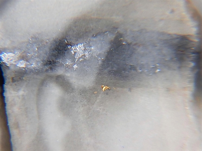 Third example of free gold (with lens) (CNW Group/Rokmaster Resources Corp.)
