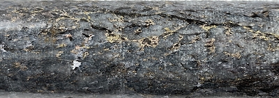 Figure 1. Mineralization in Diamond Drill Hole PIPY25-08 – Interval Assayed 2.65 g/t Au, 36.2 g/t Ag and 2.83% Pb (CNW Group/Nican Ltd.)