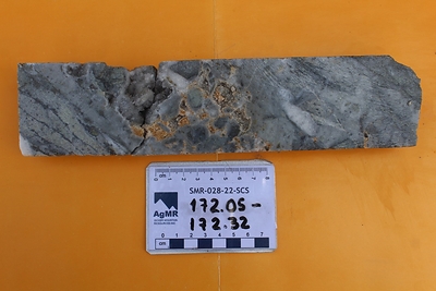 Fig.2: Close-up view of mineralized intervals of drill core; photo A: brecciated quartz vein, locally jigsaw texture, multiple vein generations, drusy quartz, disseminated sulphides, with minor carbonate gangue, Sacasipuedes vein, hole SMR-28-22-SCS, 172.05 -172.32 m depth; photo B: sulphide-rich interval of banded vein with multiple quartz vein generations, showing galena, sphalerite, chalcopyrite, probable split of Matacaballo vein, hole SMR-36-22-MTC, 187.25 – 187.50 m depth. (CNW Group/Silver Mountain Resources Inc.)