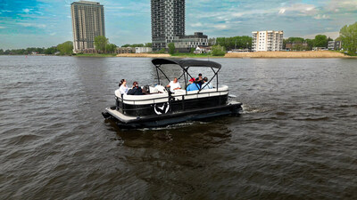 Vision Marine pontoon