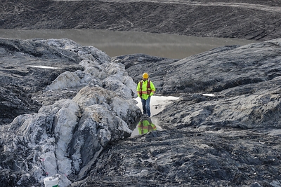 Figure 2. Iceberg excavation showing high-grade quartz vein exposures. (CNW Group/New Found Gold Corp.)