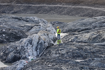 Figure 5. Quartz veining exposed at surface in the Iceberg Trench. (CNW Group/New Found Gold Corp.)