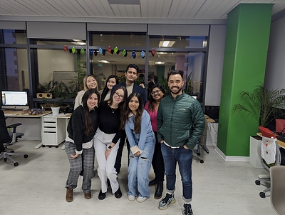 Jameson Irish Whiskey toasts to the holiday season by giving one lucky Canadian business a chance to win an epic office holiday party under the Jameson Tree. (CNW Group/Corby Spirit and Wine Limited)