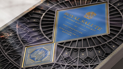 Royal Salute Coronation Bottle (CNW Group/Corby Spirit and Wine Communications)