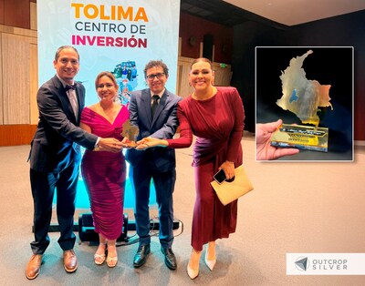 Image 9: Tolima Government recognizes Outcrop Silver for its contribution to regional economic development and responsible investment. (CNW Group/Outcrop Silver & Gold Corporation)