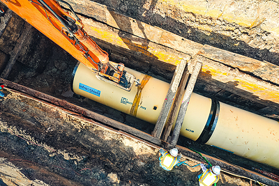 Northwest Pipe Company's InfraShield, a geohazard resistant joint system for C200 steel pipe (PRNewsfoto/Northwest Pipe Company)