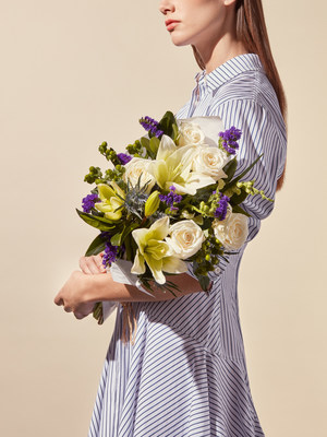 Poplin Crème™ Bouquet by Jason Wu for Wild Beauty