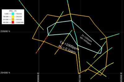 Plot of zinc assays from 2021 drilling and zones outlining gold/copper mineralization and depleted zinc/manganese core.